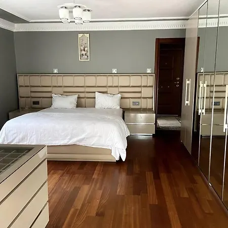 Sisli Nadide Sokak D:5 1+1 アパート *